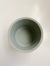 Load image into Gallery viewer, Concrete pot- Dark grey
