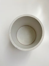Load image into Gallery viewer, Concrete pot-Light grey
